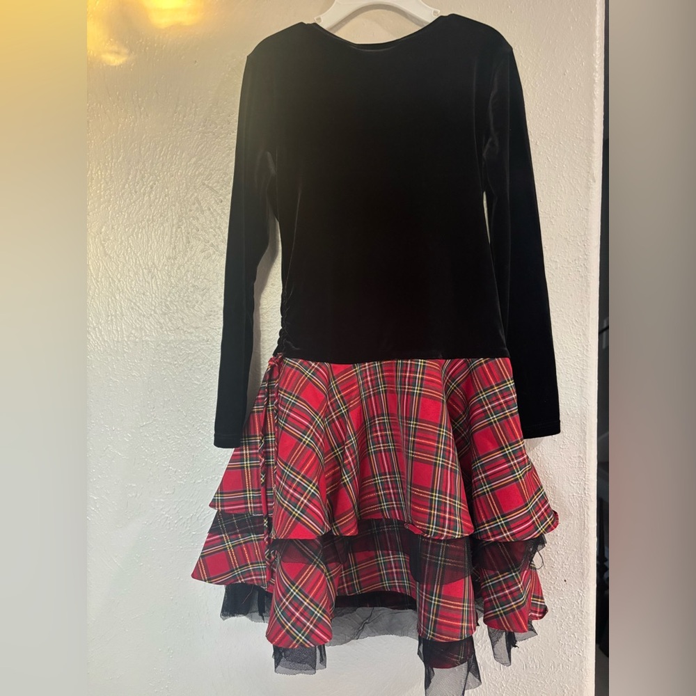 Bonnie Jean Elegant Black Velvet Dress - Picture 4 of 11